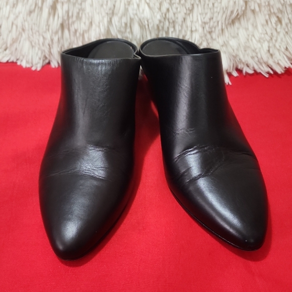 Vince Women's Vigo Leather Pointed Toe Mules - Picture 2 of 9